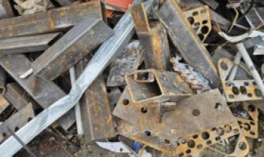 Anunț licitație publică deschisă pentru vânzarea unor materiale recuperabile (deșeuri feroase și neferoase)